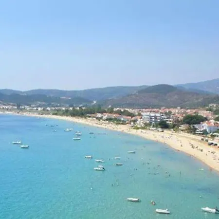 200 Meters From The * Nea Iraklitsa